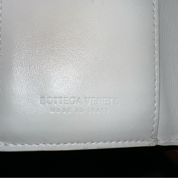 BOTTEGA VENETTA CASSETTE COMPACT WALLET - Picture 3 of 7